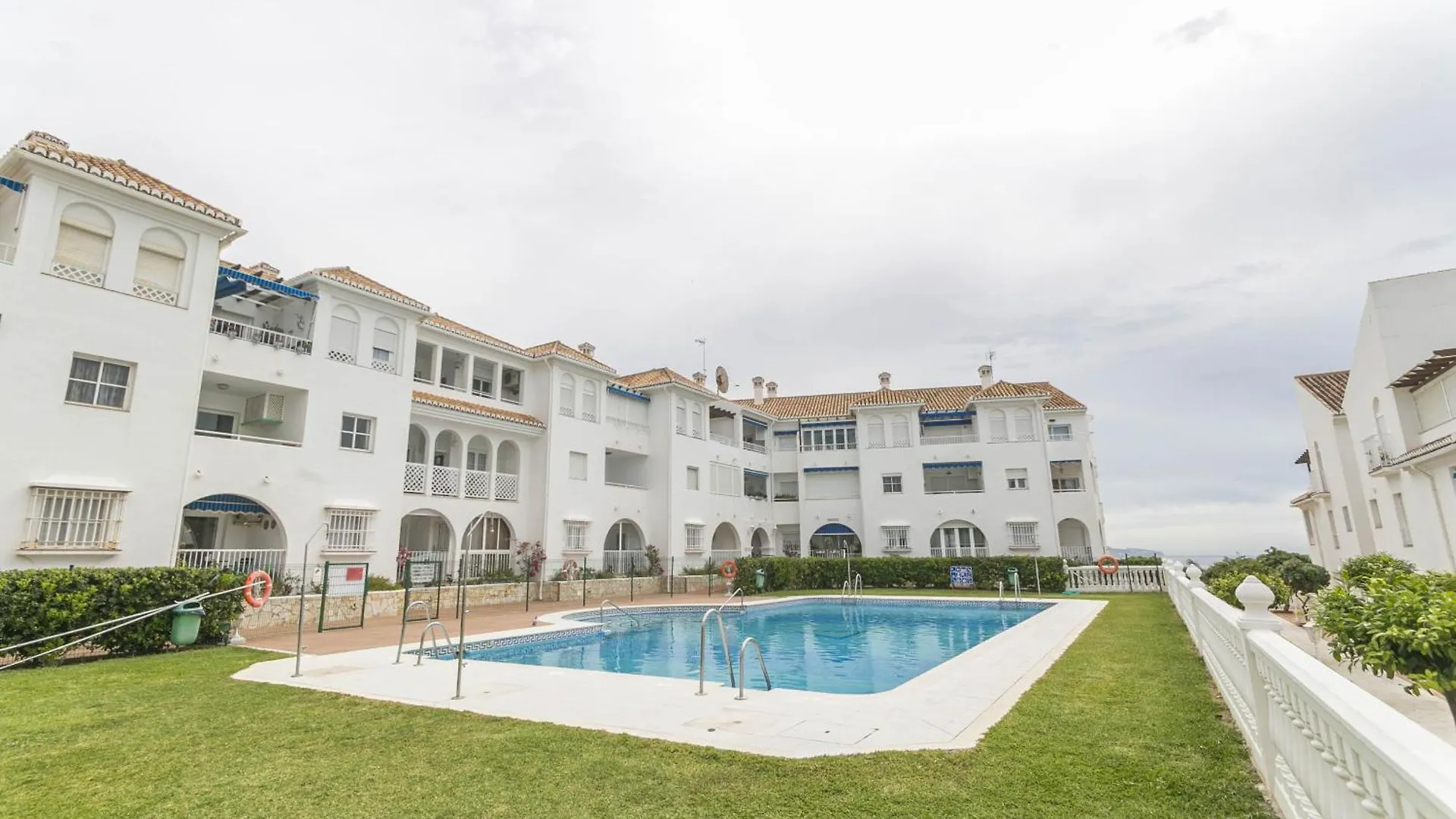 Alba Apartment Fuentes De Nerja