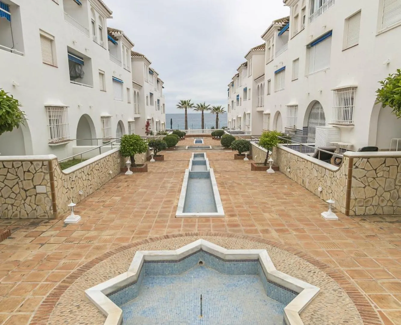 Alba Apartment Fuentes De Nerja