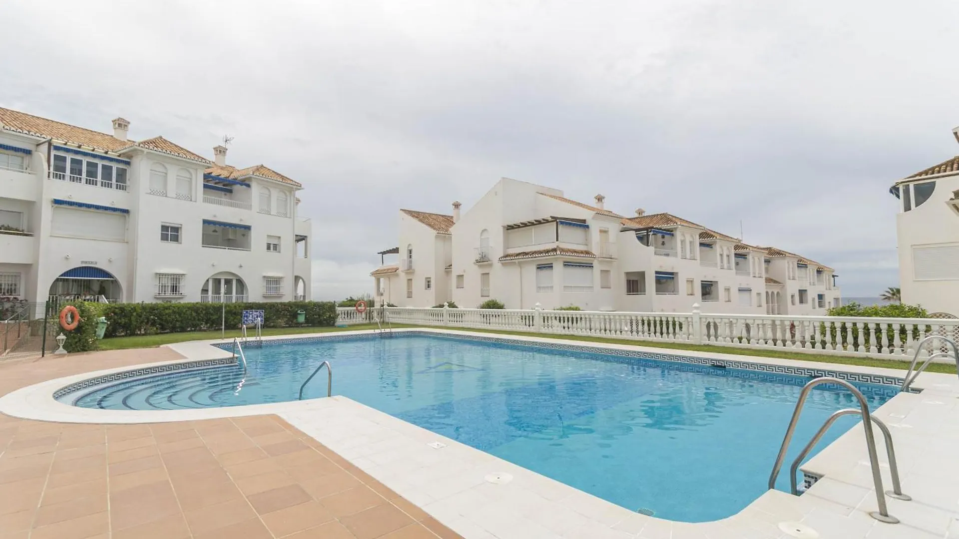Alba Apartment Fuentes De Nerja